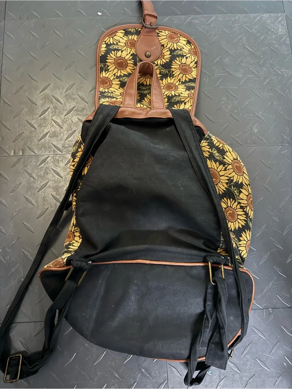 🌻Y2K Mossimo Sunflower Print Standard Size Festival Boho Backpack Bag